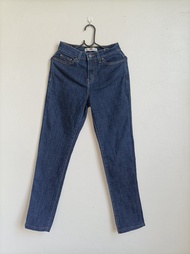 Levis 512 牛仔褲尺寸 W27 L32 腰圍 28 英寸。