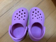 Crocs 兒童紫色洞洞鞋 （6號）