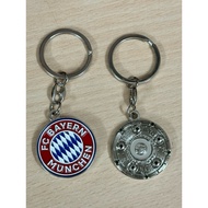 Bayern Munich Club keychain (2 sides - front: Bayern club logo, back: Bundesliga silver disc)