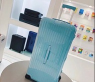 rimowa essential trunk plus size 33