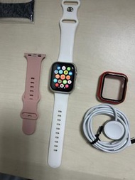 Apple Watch NIKE Series 6 40MM Silver GPS+LTE with Hard case silver color with white band and charger