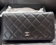 Chanel 黑色菱格紋長銀包
