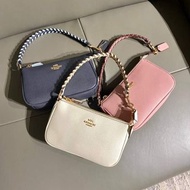 💯現貨連單 Coach Nolita 19 Wristlet With Whipstitchin Pebble Leather Bubblegum 腋下包手袋 牛皮配編織 單肩包 腋下包