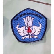 Custom embroidered bet, embroidered tutwuri logo, school bet..front bet