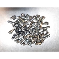 skru size 12mm or 13mm x 40pcs