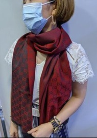 Gucci頸巾