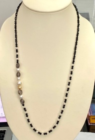 สร้อยคอยาว Long necklace with beads pearls and silver plated discs. Hand made. 30 inch