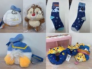 現貨 全新 Disney 迪士尼 唐老鴨 Frozen Chip and Dale 賓治 公仔 襪子 卡包