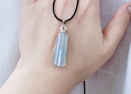 【親翠】天然翡翠 高冰冰無事柱925銀鑲皇冠鎖骨鏈 | 木那雪花棉