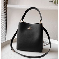 ของแท้100% ขนาดของแบรนด์อเมริกา: 26*26*15ซม. ใหม่91122 91512 C8609กระเป๋าทรงถังเมืองกระเป๋าถือสตรี C