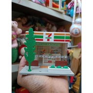 Tomy 7 eleven shop diorama
