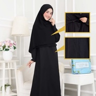 Jubah Muslimah Bejalur SZ Hitam &amp; Putih