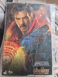 Hot Toys MMS484 Doctor Strange Avengers: Infinity War