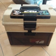 Box versus 8050 Putih komplit