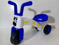 mainan anak roda tiga sepeda sapi mainan sepeda anak roda 3 sapi  mainan ini bisa dinaikin oleh anak usia 1 tahun ke atas( balita )   teman main anak anda bunda   silakan diorder ..