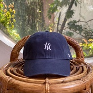 New era 47 navy washed adjustable hat