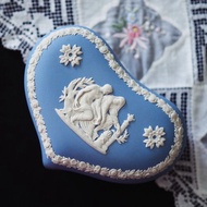 1970年英國 Wedgwood jasperware 心方形浮雕 飾物盒