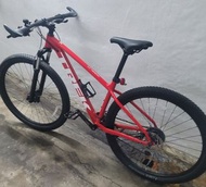 Trek Marlin 7 山地車