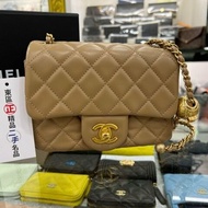 東區正精品㊣CHANEL MINI COCO 17CM AS1786 香奈兒奶茶色羊皮金球調節釦金鍊菱格紋方胖斜背包 RZ5304