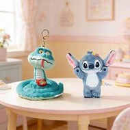 1 ชิ้น   Series Snake Gary Plush Charm &  Stitch Quirky Fun Charm - Official IP, Plush Material, Bag