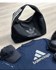 外國預訂 Adidas 3 stripe 防水料 腋下包 配小零錢包 肩咩袋 tote bag