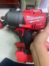 Máy BULONG milwaukee 18v ko than - tuýp 1/2 - đời máy 2767 lực 1890N. Đồ bãi MỸ tuyển lựa ae nhé 097