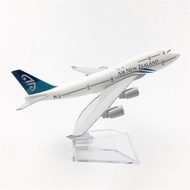 Mô hình máy bay Air New Zealand Boeing B747 16cm MB16026