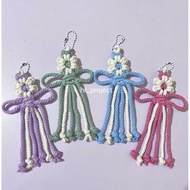 MACRAME DAISY FLOWER | Daisy flower macrame hanger | BAG CHARM MACRAME daisy flower