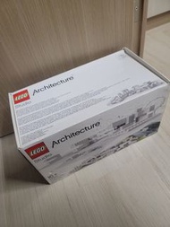 Lego 21050