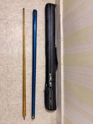 Riley Pool Cue with Case