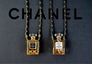 Chanel No.5 / Coco Perfume 多款絕版珍藏原裝CHANEL中古香水頸鏈 (每款現貨$4500獨一無二價錢不同請私聊查詢）1921年，設計師 Coco Chanel 發明了No.