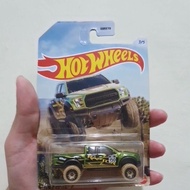 Hotwheels 17 Ford F-150 Raptor