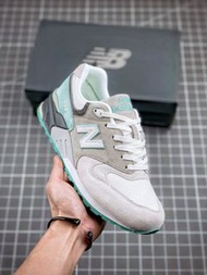 New Balance ML999