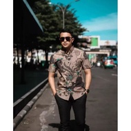 PRIA HITAM KEMEJA Men's Batik Shirt Short Sleeve Black Centipede Latest