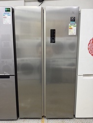 伊莱克斯  Electrolux 雙門對開雪櫃。