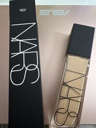 NARS Foundation 粉底液 Vienna 