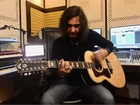 Guild F512 Acoustic Electric Guitar 12 Strings Monochromatic - Vintage Style Wood Body for Advanced