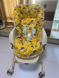 Combi 搖搖椅初生氹睡必備有初生墊安全帶及餐枱$400屯門自取