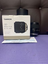 完美無瑕 全套有盒 香港行貨 有保 (2024-2) Tamron 85 85mm F1.8 VC USD 防震 Nikon F Mount