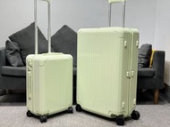 rimowa essential size 21" cabin hand carry