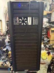 中古二手的Lancool聯力PC-K56(KSE1)大型機殼(黑色)....後方有生鏽情形