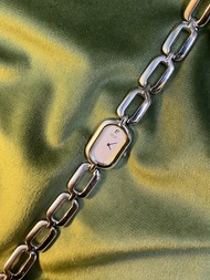 全新中古 Seiko 銀色 女裝鎖鏈造型手錶
