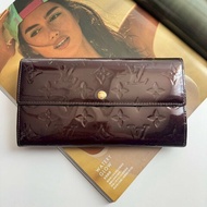 ✨竟然不用萬元 復古款 LV 酒紅色漆皮釦式長夾