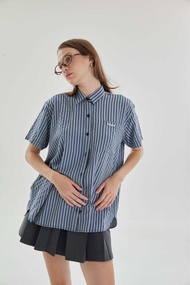 Theremin Boum shirt เสื้อเชิ๊ตทรงหลวมแขนสั้นปักโลโก้ (white blue navy)