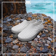 Khkshoes รองเท้าคนหัวครัว รองเท้า  KHK ONE - WHITE -เคเอชเค ชูว สีขาว สีขายดี