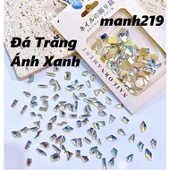 Set of 100 Tea-Colored White Cubes for Nails