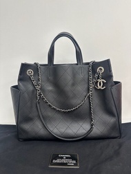 Chanel tote bag flap bag deauville tote