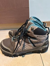Columbia 女款登山鞋（二手）