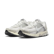 【6/18 12:30 限時促銷】Nike Zoom Vomero 5 碳灰白 HF0731-007