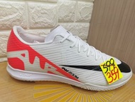 Nike（平底足球鞋）